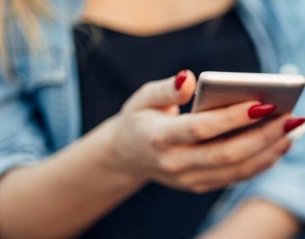 FoMO Nedir? Gelişmeleri Kaçırma Korkusu ve Tedavisi | Dr. Elvan Çiçekçi